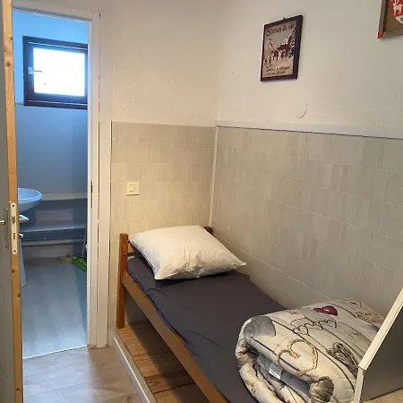 Les Marmottes Bleues Praloup 1500 Apartment *